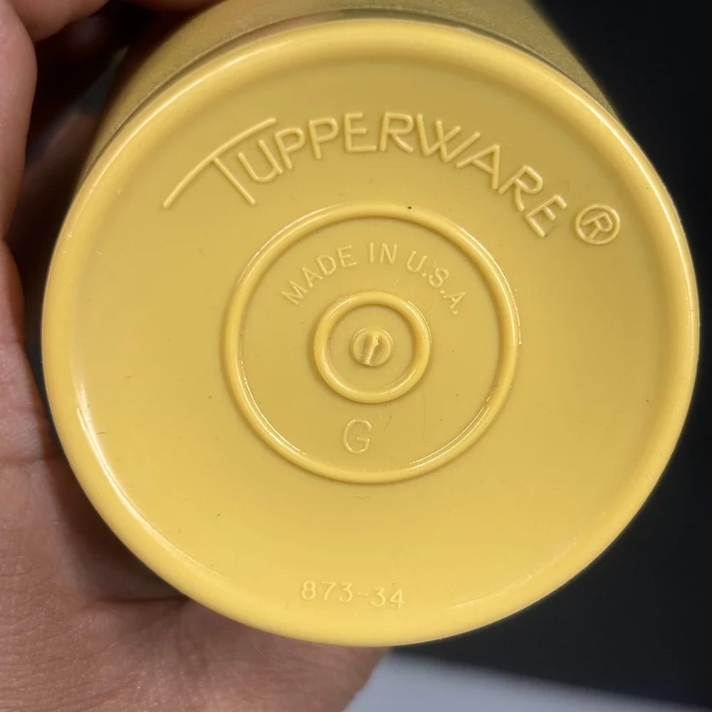 Vintage 80s Tupperware Harvest Gold Tumblers Set of 6 Mustard Cups 873 12oz EUC